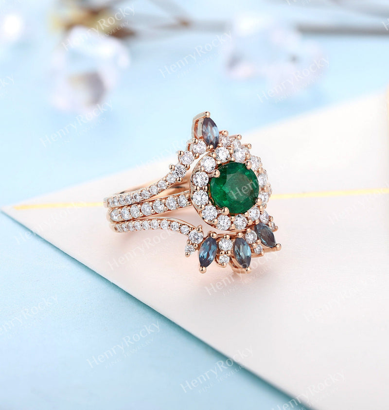 Natural Inspired Leaf emerald ring set unique twig engagement ring Art –  PENFINE